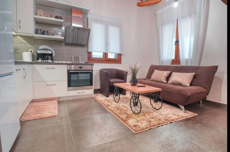 Living room, Dining area, Communal kitchen