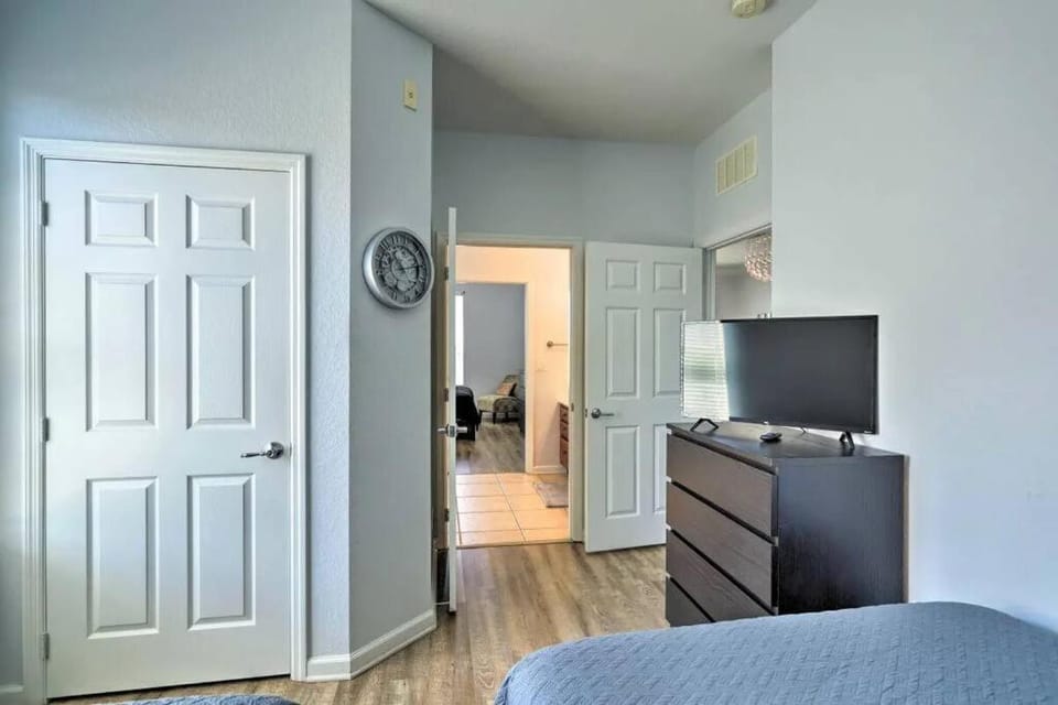 SeaworldDisneyUniversal Villa 5 beds 3 bed2bath Apartment in Orlando