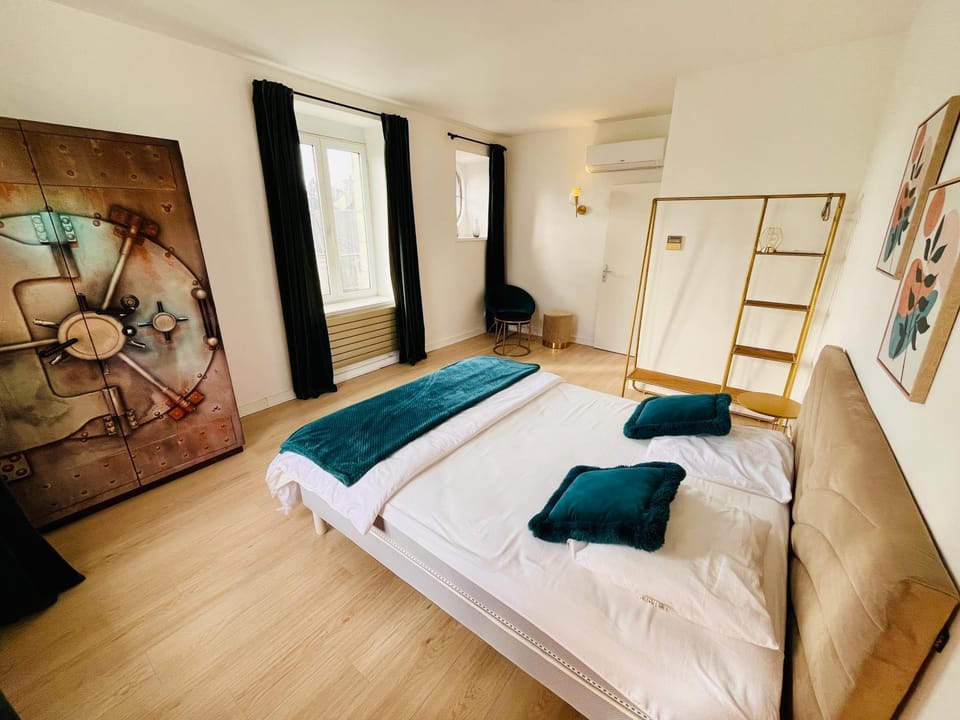 Hypercentre, spacieux, lumineux, climatisé, le Quai de Loire Apartment in Blois