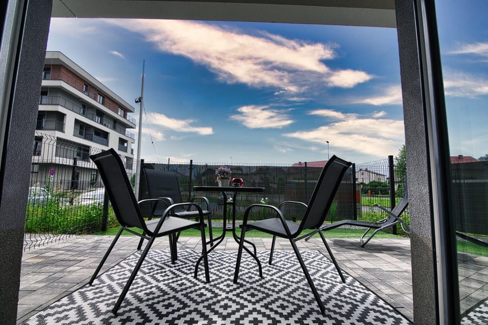 Patio, Garden, Balcony/Terrace