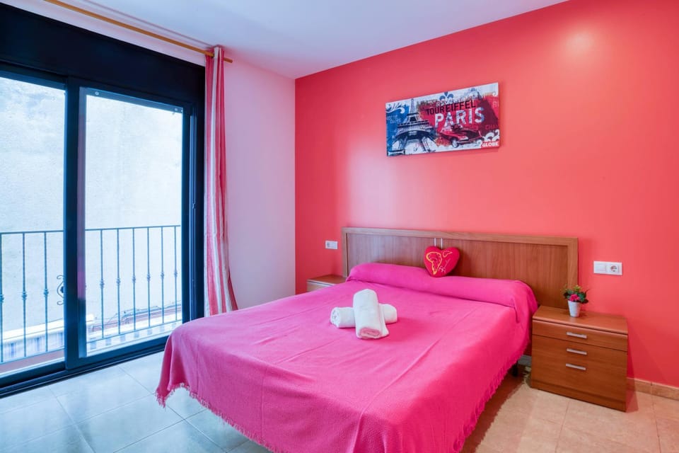 Property building, Living room, Bedroom