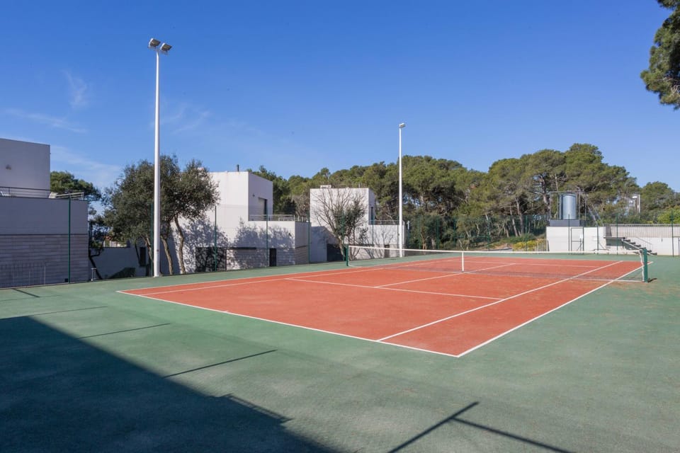 Property building, Activities, Tennis court