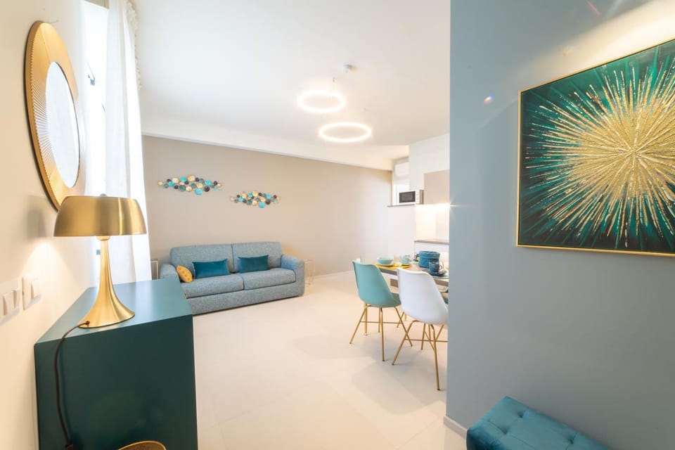 Kitchen or kitchenette, Photo of the whole room, Decorative detail, minibar, kitchen, air conditioner