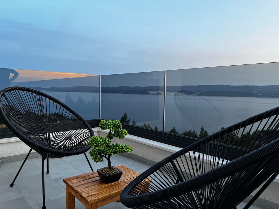 Balcony/Terrace, Sea view, Sunrise