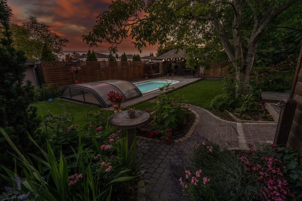 Garden, Swimming pool