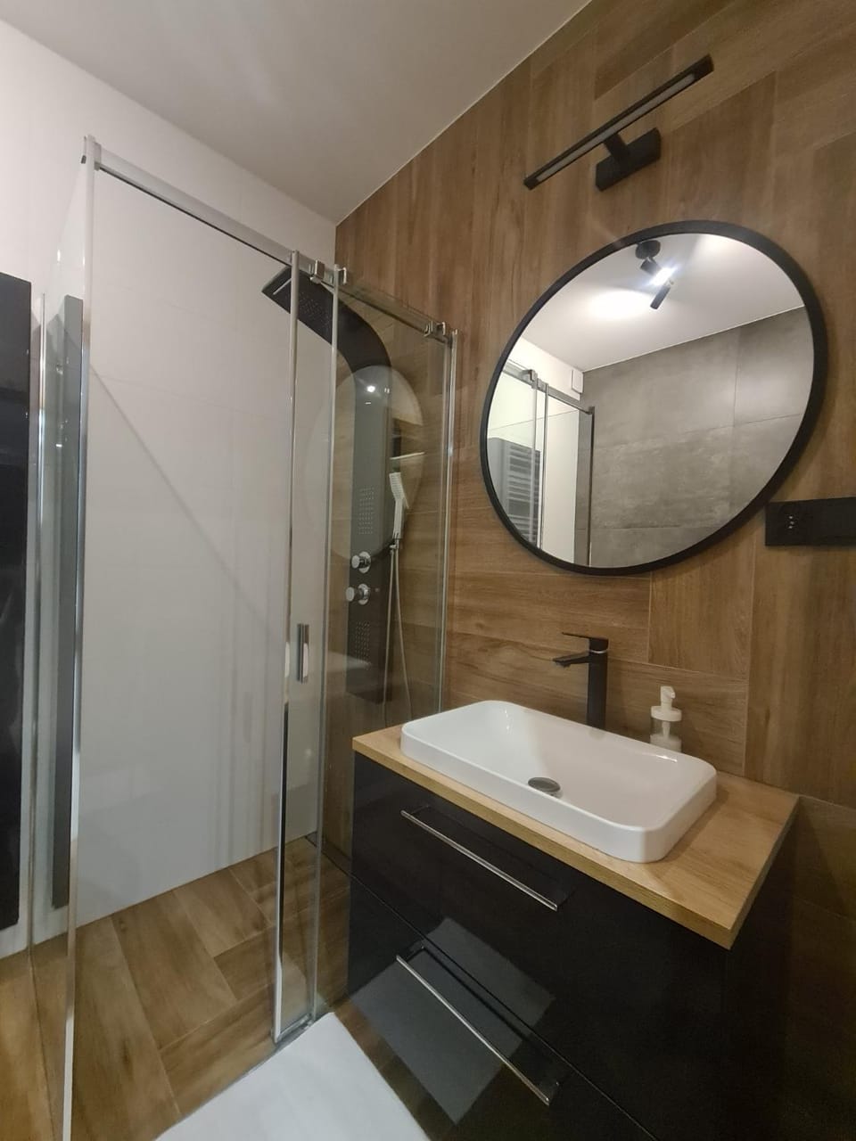 Shower, Bathroom