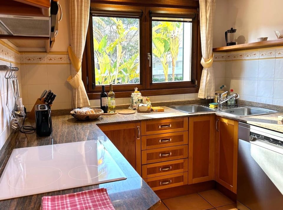 Beachhouse 2min to the sea with pool & wonderful garden Villa in Serra de Tramuntana