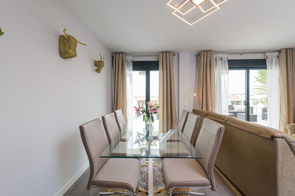 Living room, Seating area, Dining area
