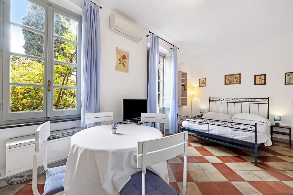 Property building, Living room, Bedroom