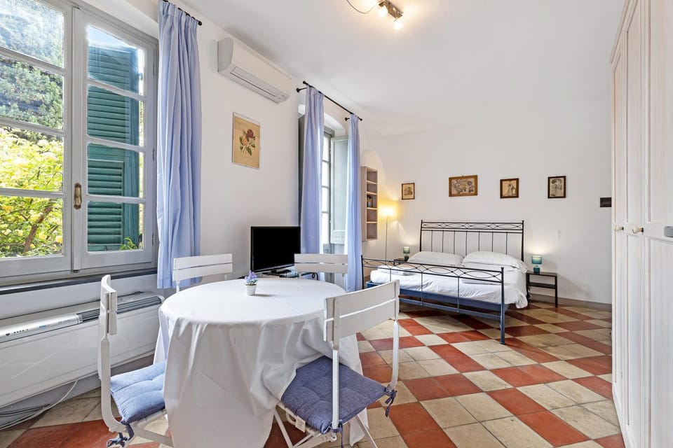 Property building, Living room, Bedroom