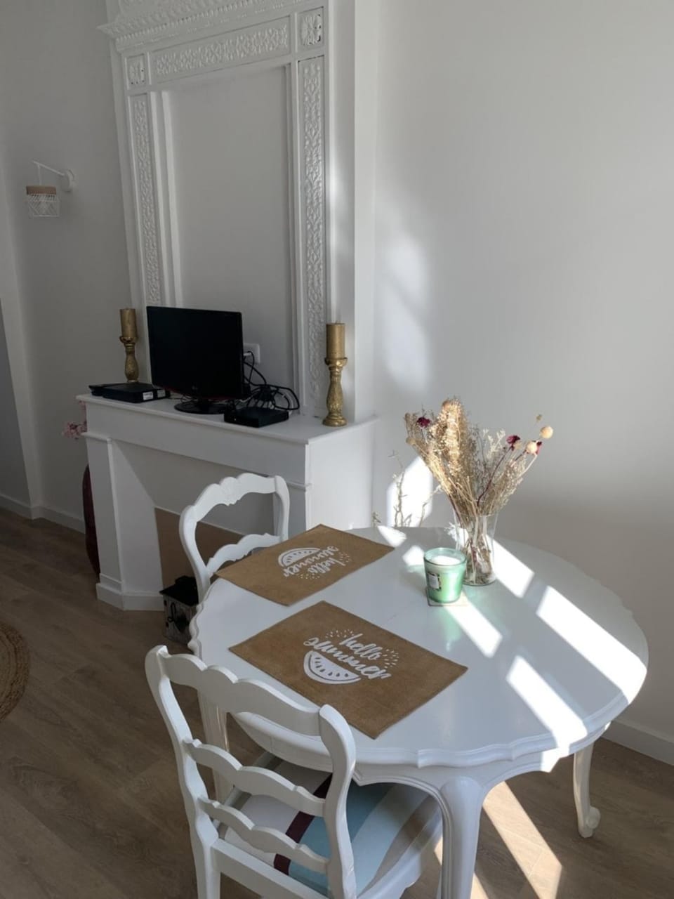 TV and multimedia, Dining area