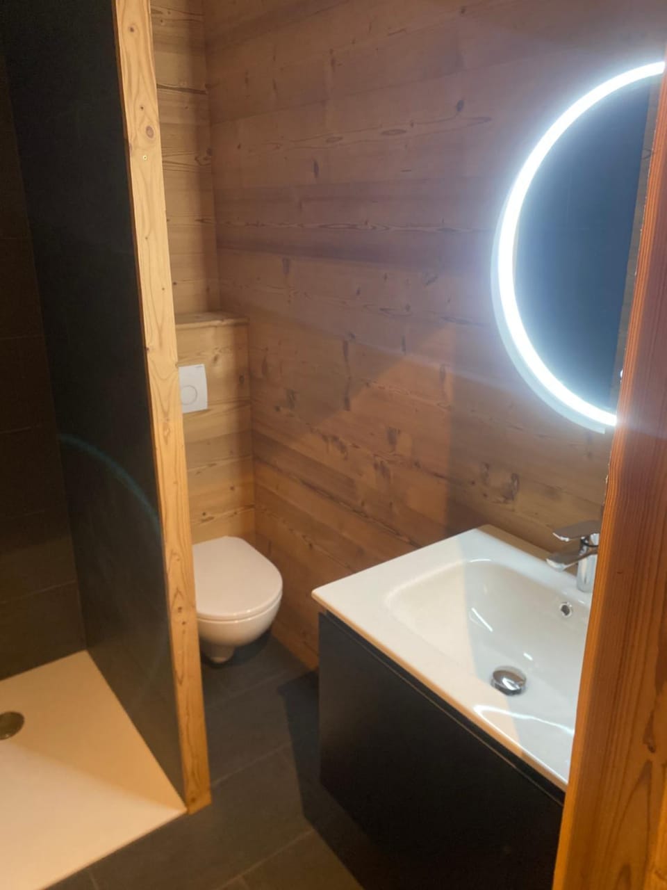 Studio moderne refait à neuf 2 personnes dans le Centre de Saint-Gervais proche télécabine vert Cabin in Saint-Gervais-Bains