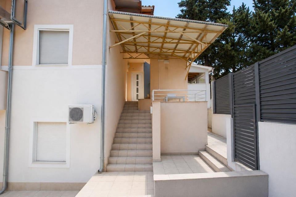 Slanica Mak Apartment in Murter