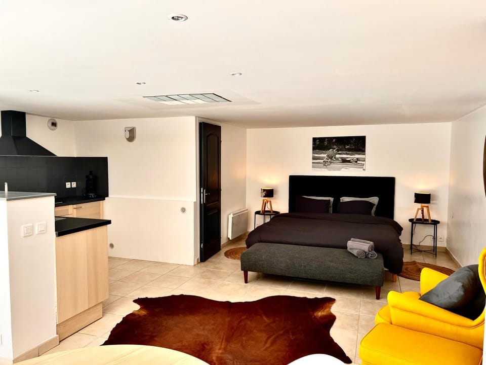 Kitchen or kitchenette, Photo of the whole room