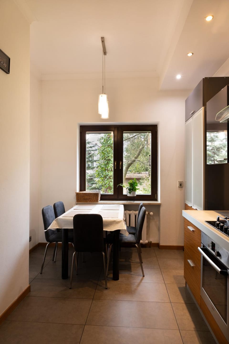 Dining area, Communal kitchen