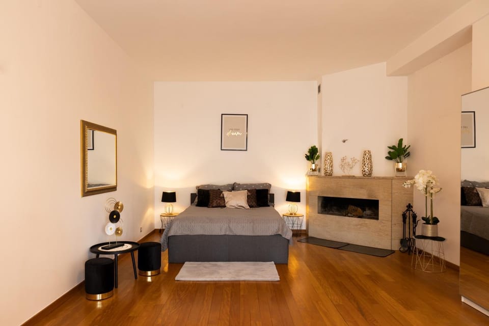 Bed, Photo of the whole room, Bedroom