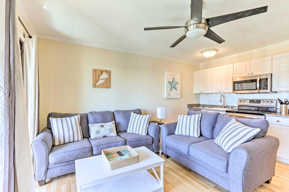 Beach & Pool Access: HHI Resort Condo, Near Golf! House in Hilton Head Island