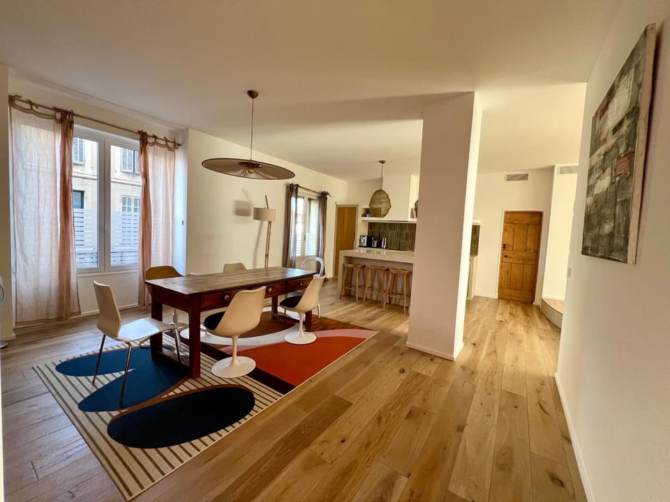 Bord de mer, magnifique appartement de 150m2 avec jardin Apartment in Marseille