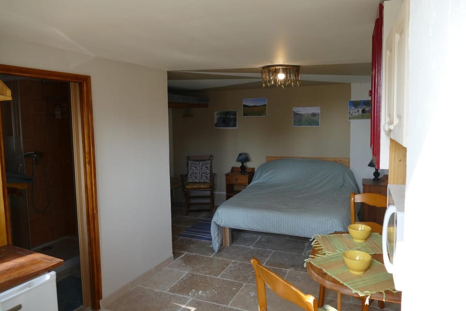Les bois rouges Bed and Breakfast in Provence-Alpes-Côte d'Azur