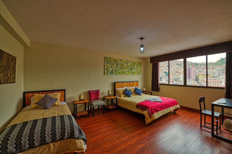 Photo of the whole room, City view