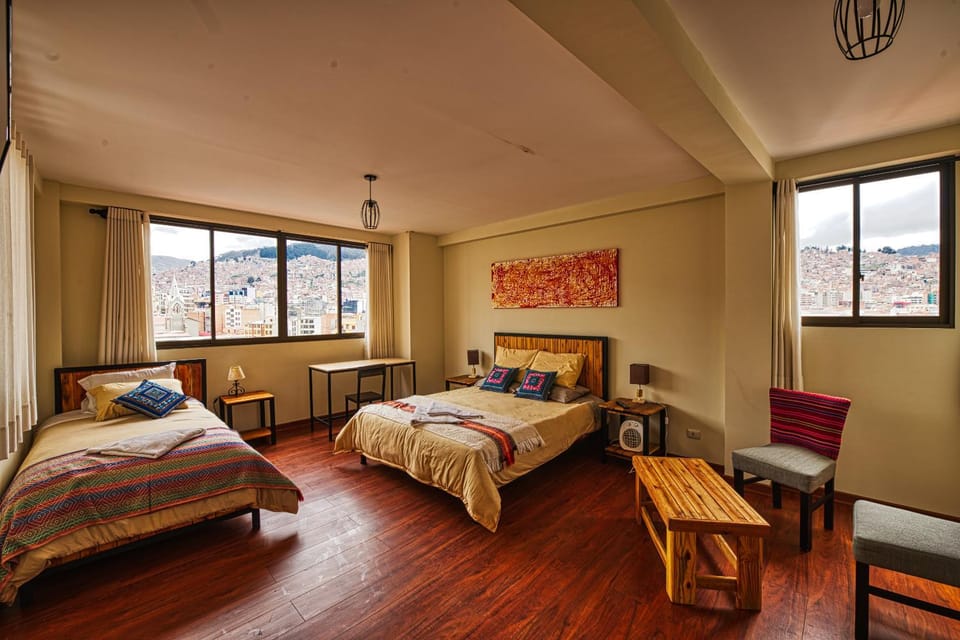Photo of the whole room, City view