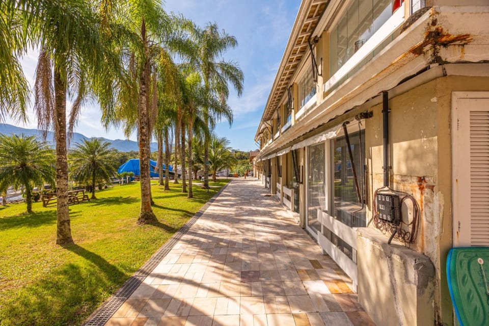 Lindo Loft na Praia de Barra do Una à beira do Rio Apartment in São Sebastião