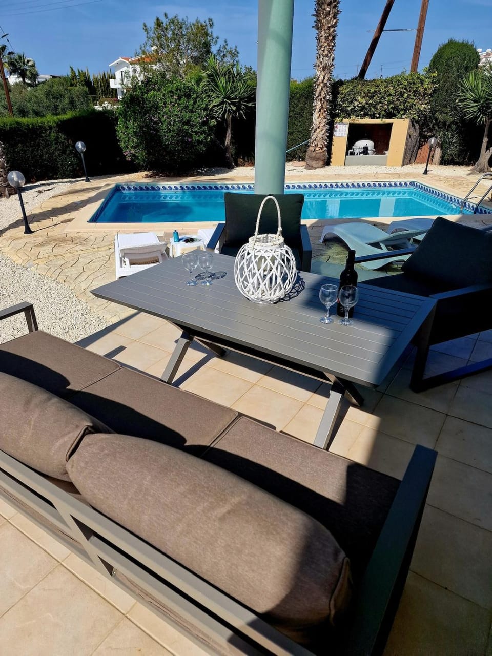 Cheerful 2 Bedroom Villa, sea views, refurbished 2026 Villa in Peyia
