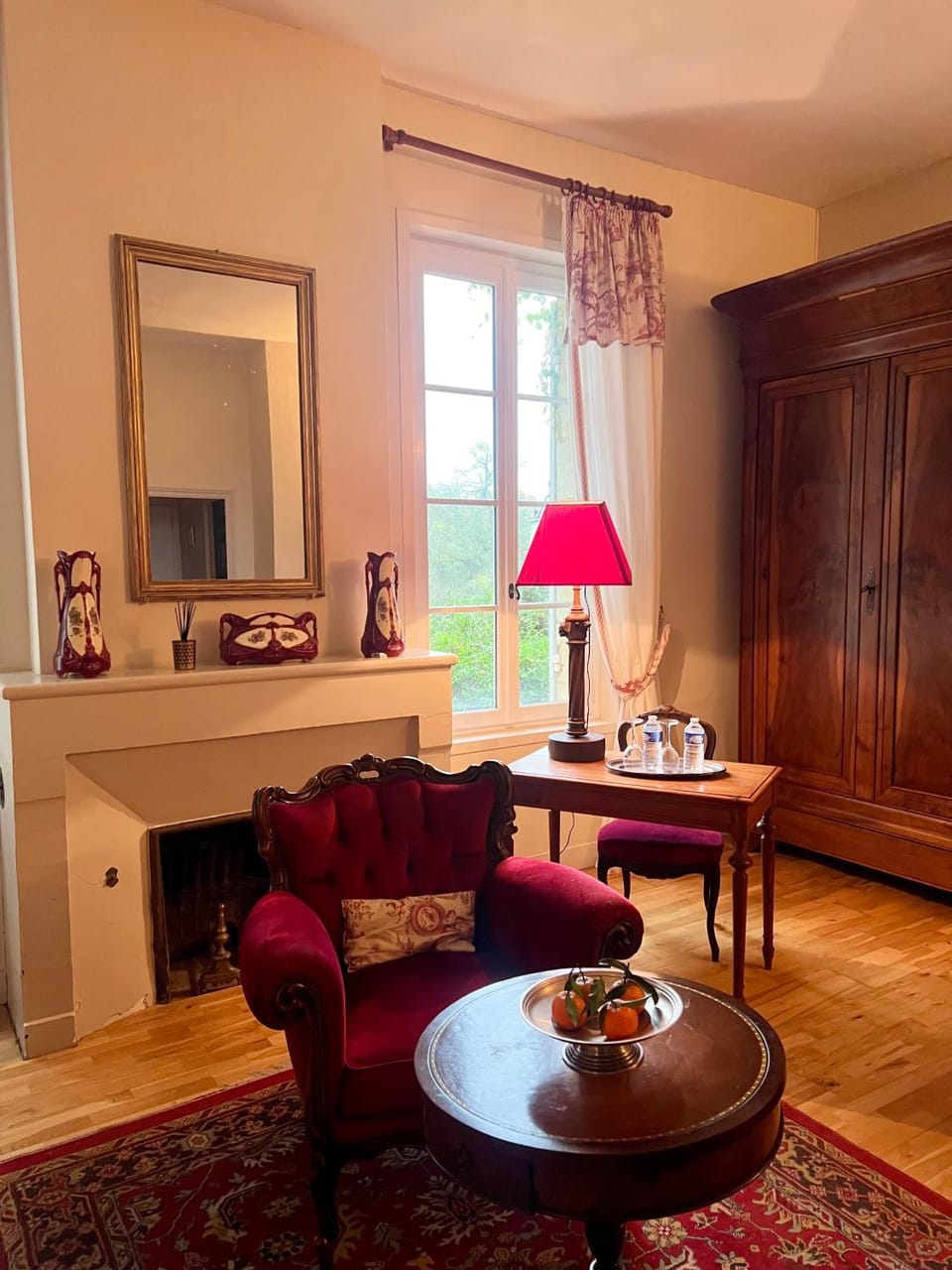 Living room, Seating area, wardrobe