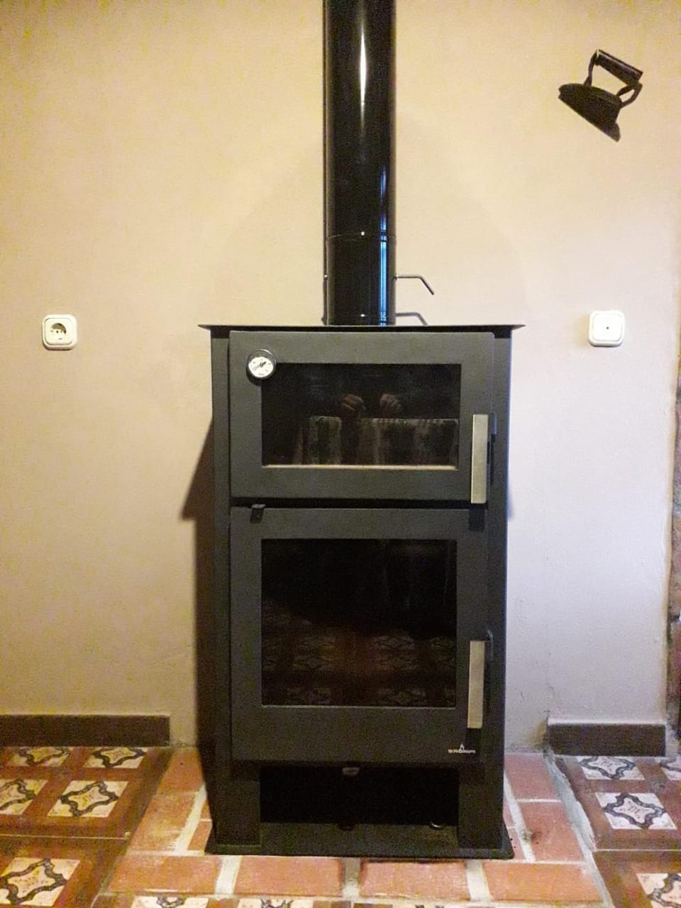 Living room, flat iron