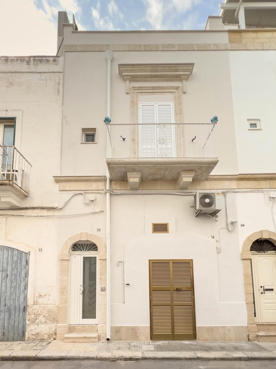 Property building, Facade/entrance