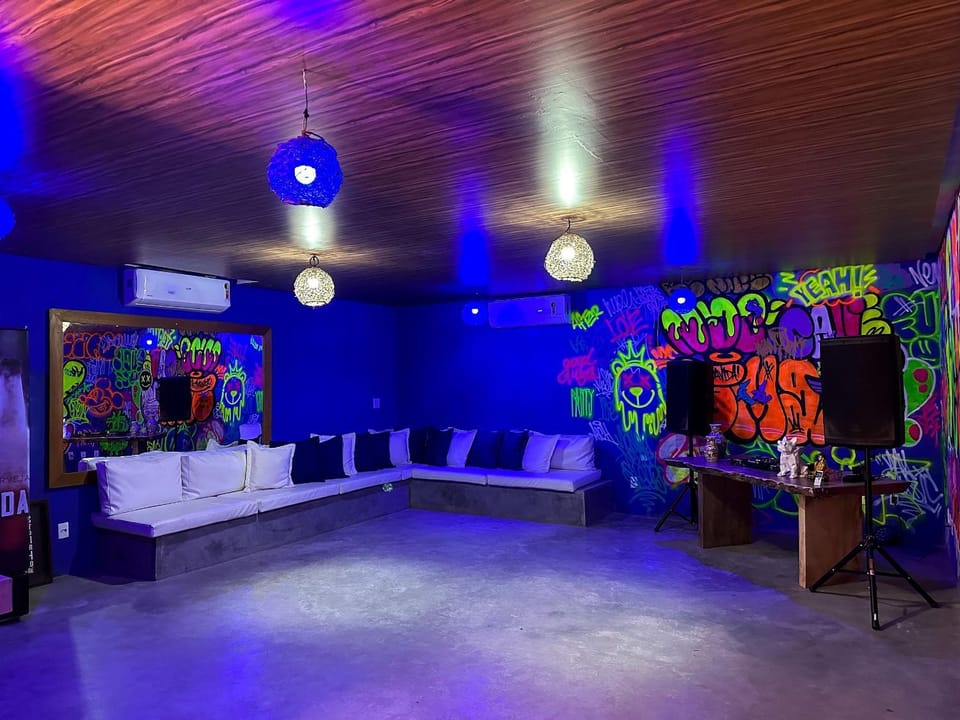 Nightclub / DJ