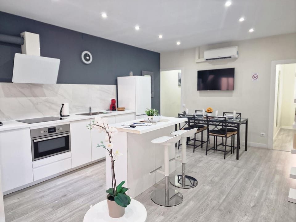 Kitchen or kitchenette, Living room