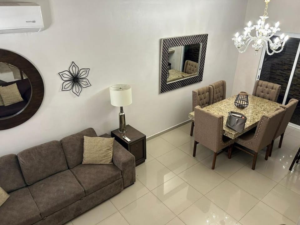 Casa Ideal para Empresas y Familias House in Monterrey