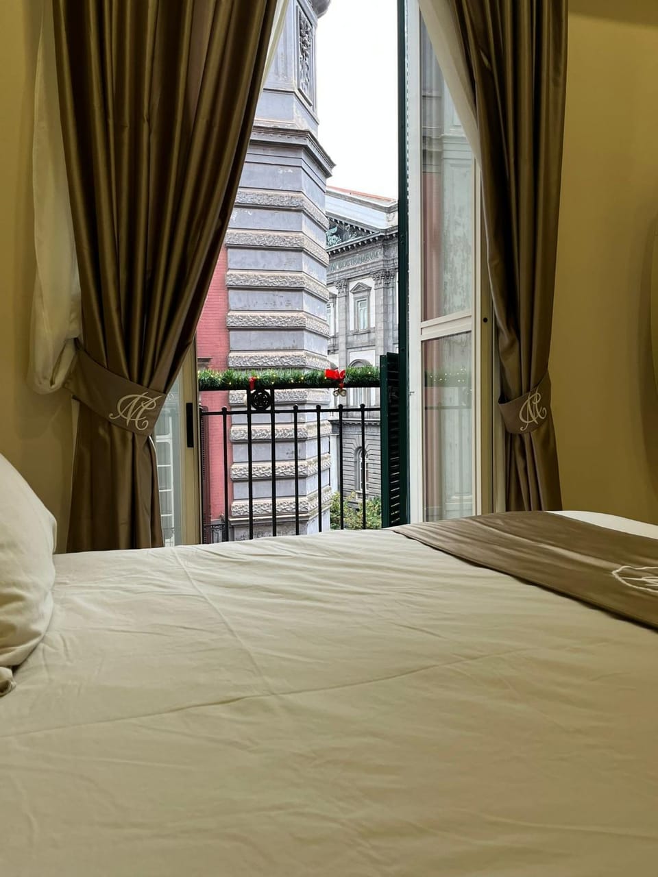 View (from property/room), Balcony/Terrace, Photo of the whole room, Bedroom