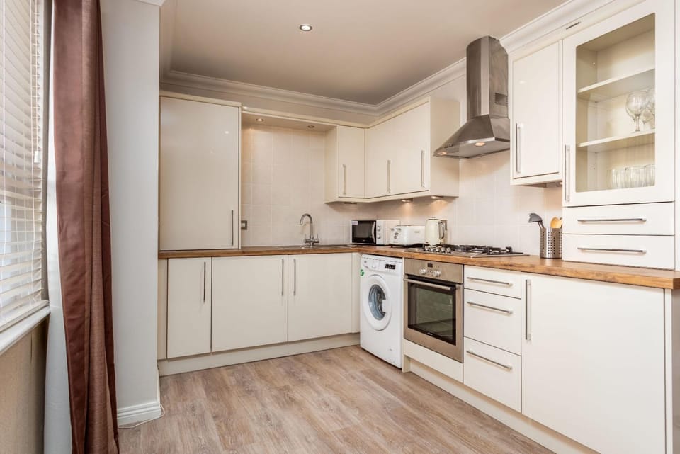 London Gate No1 - Donnini Apartments Apartment in Kilmarnock