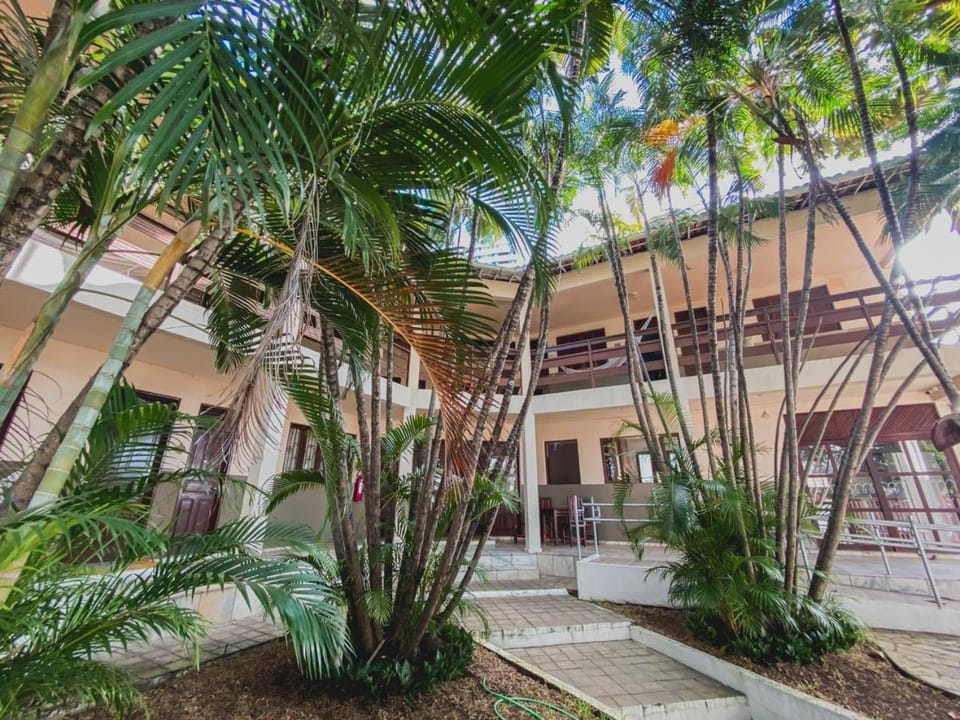 Facade/entrance, Garden