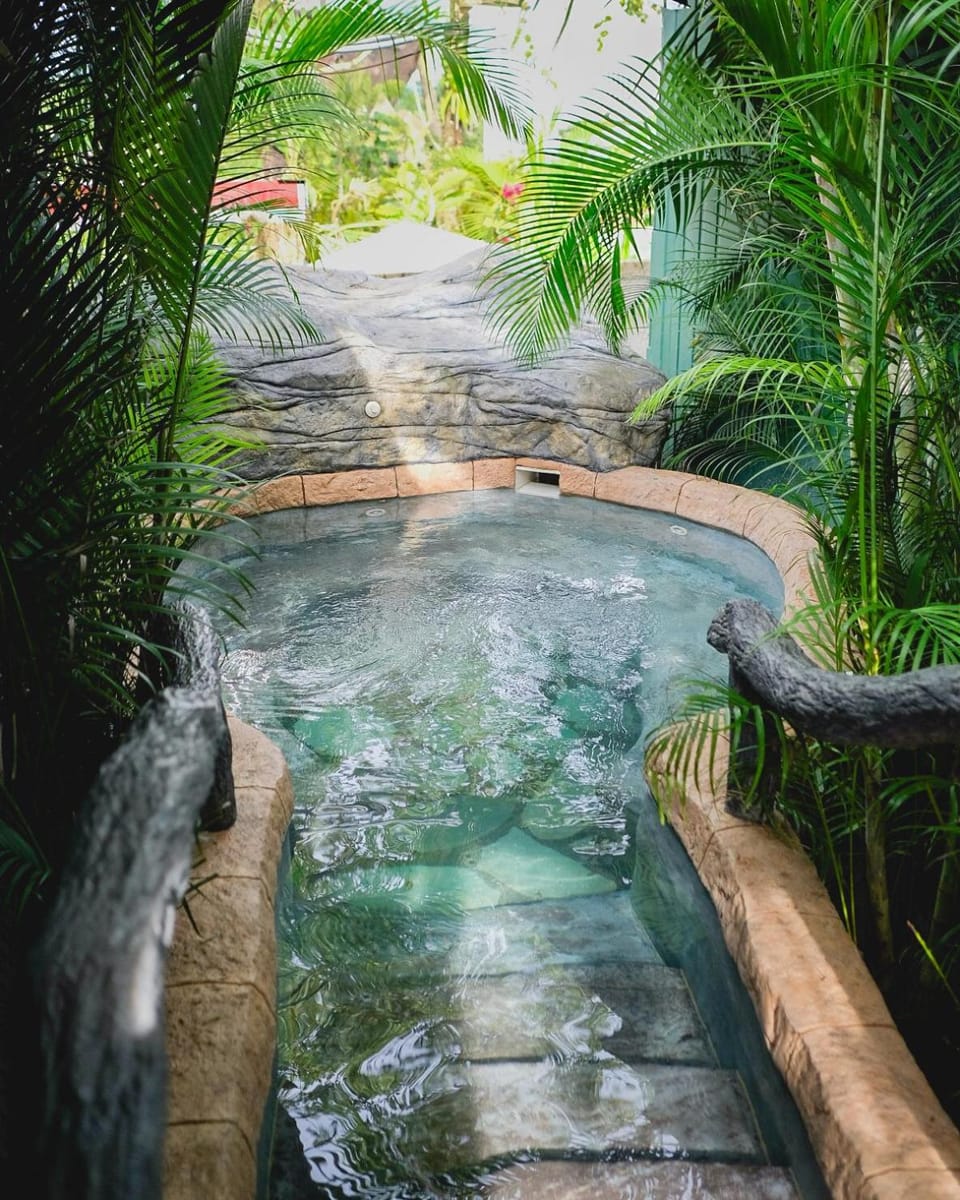 Swimming pool
