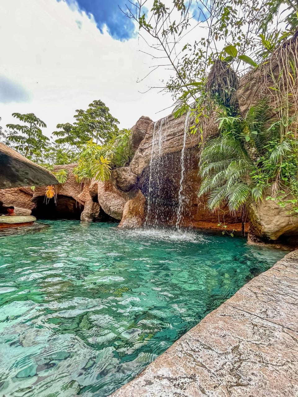 Swimming pool