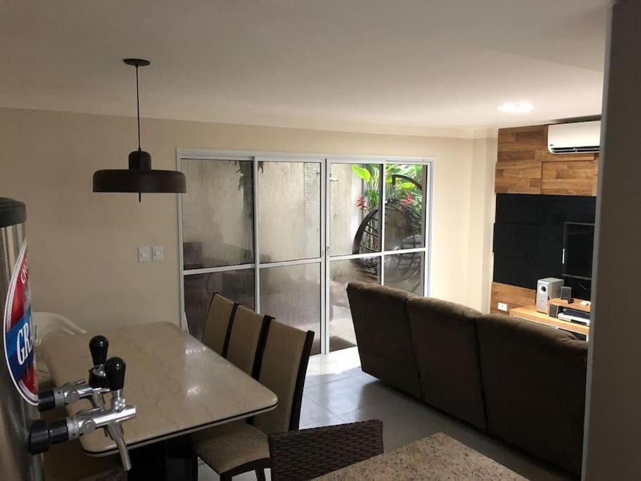 Casa Condomínio 3 suítes -Juquehy São Sebastião SP House in São Sebastião