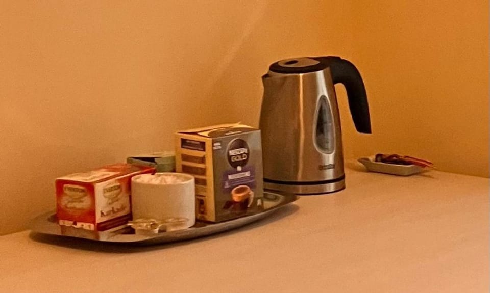 Coffee/tea facilities, Kitchen or kitchenette, kitchen