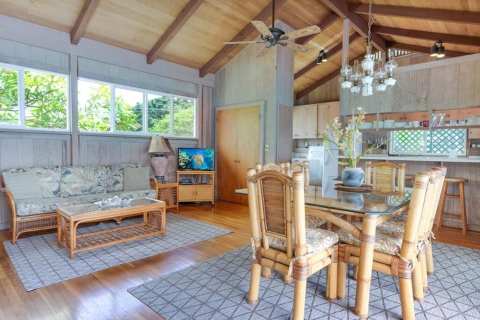 Manini Beach Breath Taker House in Kealakekua Bay