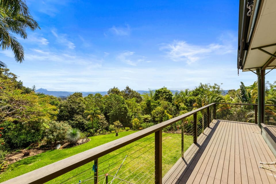Nearby landmark, Natural landscape, Balcony/Terrace, Mountain view
