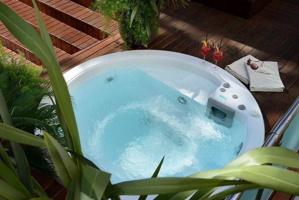 Spa and wellness centre/facilities, Swimming pool