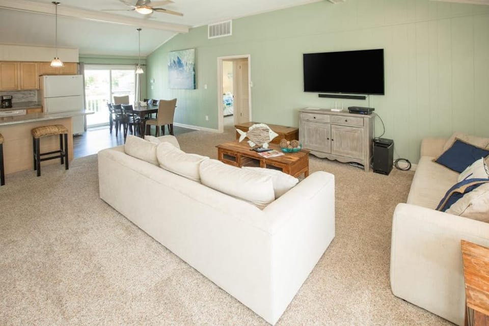 Bayside Bungalow House in Sandbridge