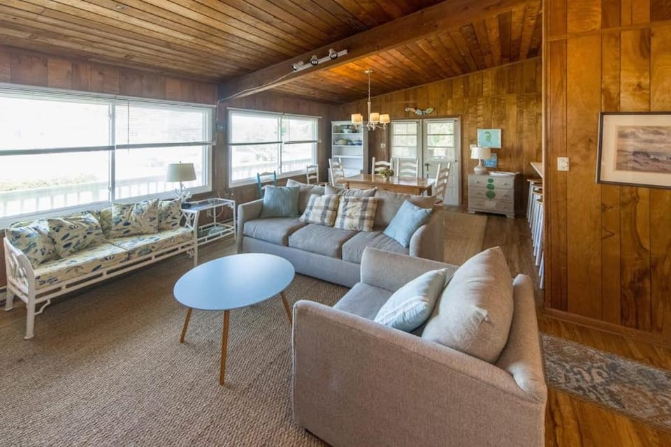 Three Knots House in Sandbridge