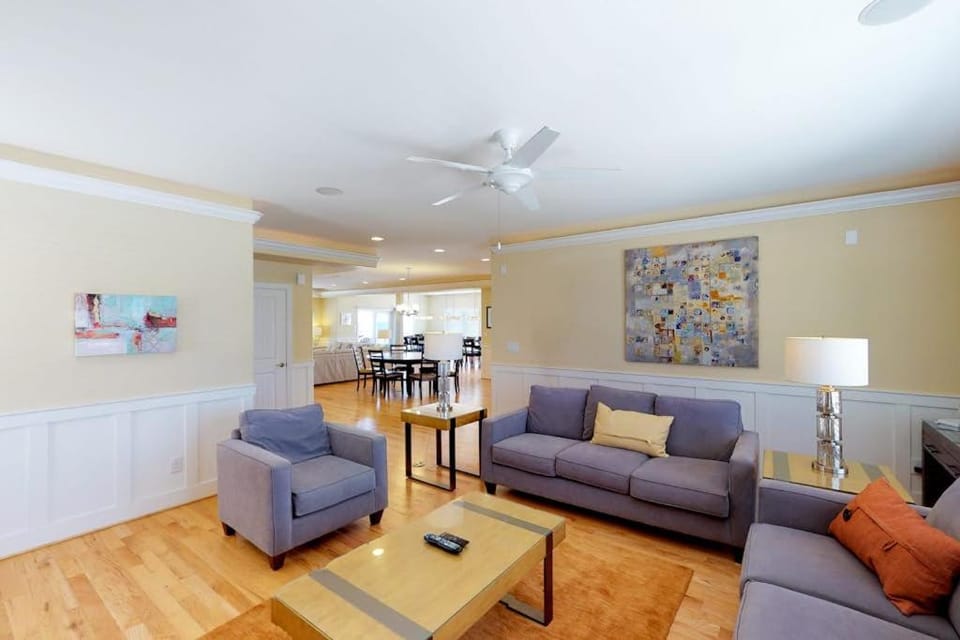 Atlantic Villa Fran-to-Sea House in Sandbridge