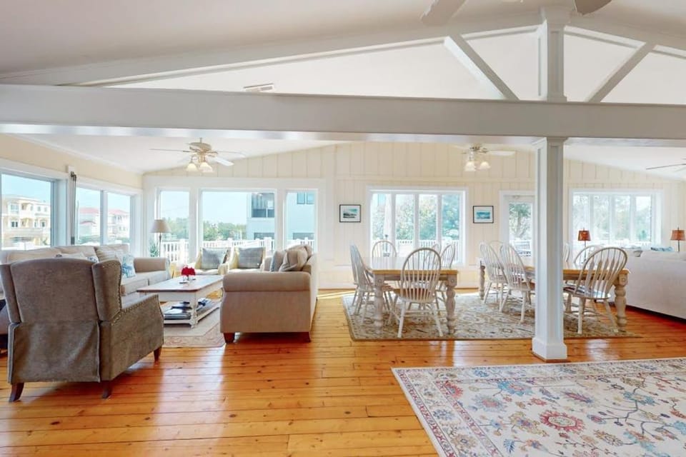 Miramar House in Sandbridge