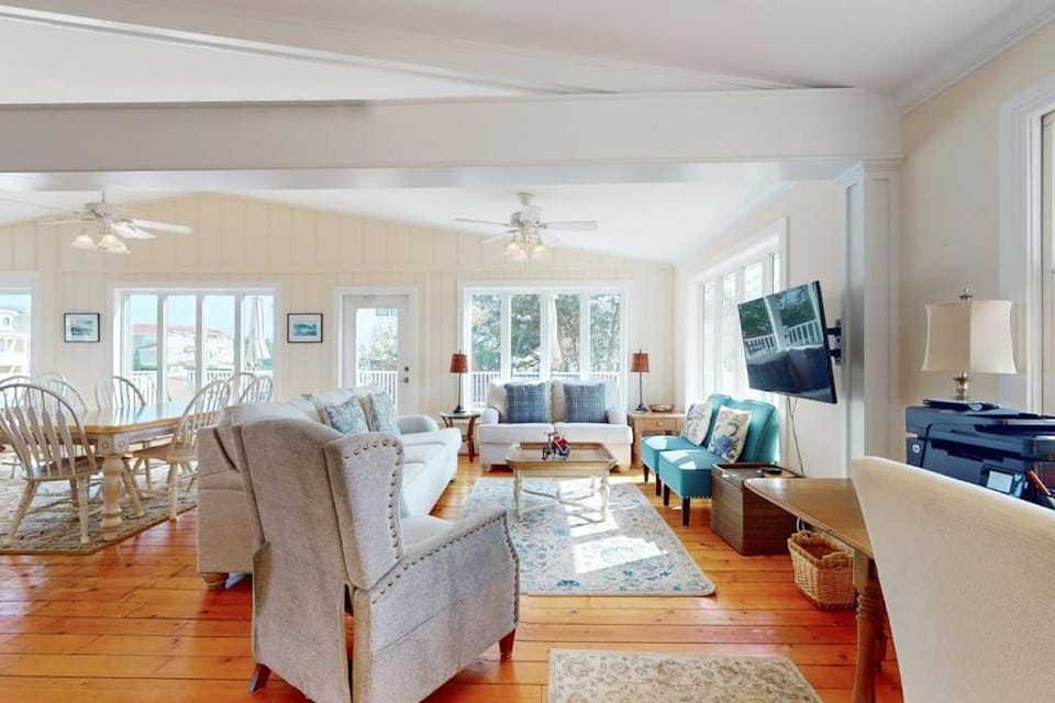 Miramar House in Sandbridge