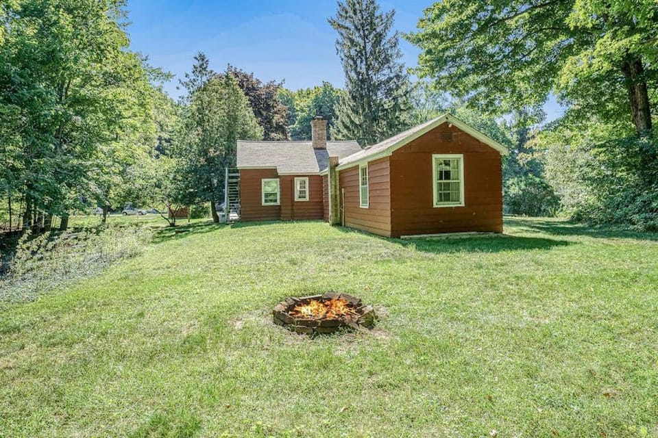 Hal's Hideaway House in Crystal Lake