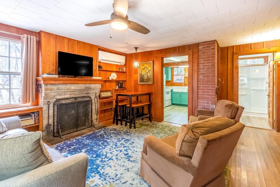 Charlotte's Cabin Cabin in Lake Junaluska